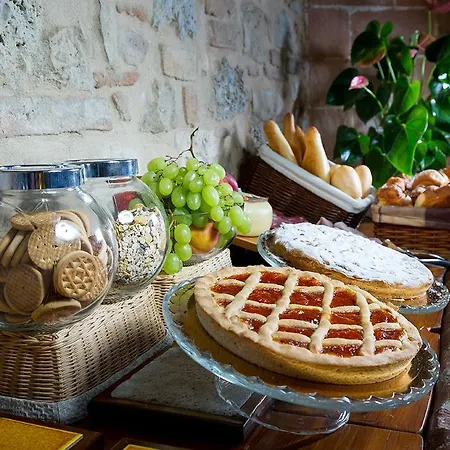 Residenza D'epoca Torre Dei Serviti *