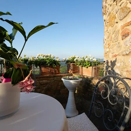 Casa di campagna Residenza D'epoca Torre Dei Serviti