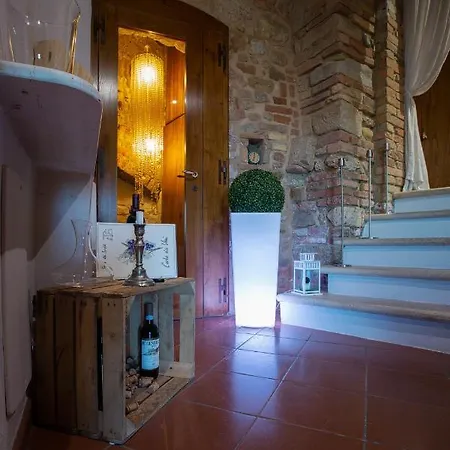 Torre Dei Serviti Сиена