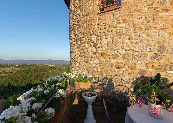 Torre Dei Serviti Country house Siena