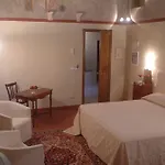 Torre Dei Serviti Venkovský dům Siena
